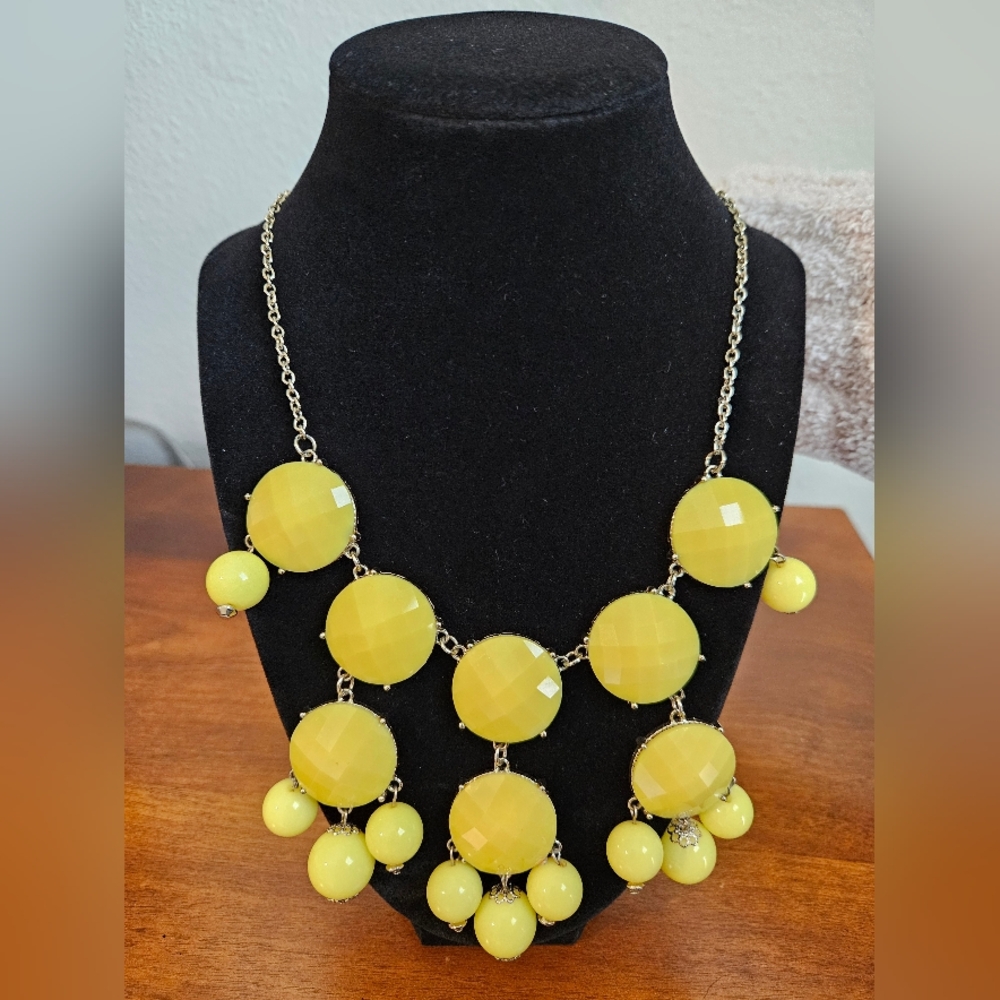 Elegant Yellow Beaded Necklace